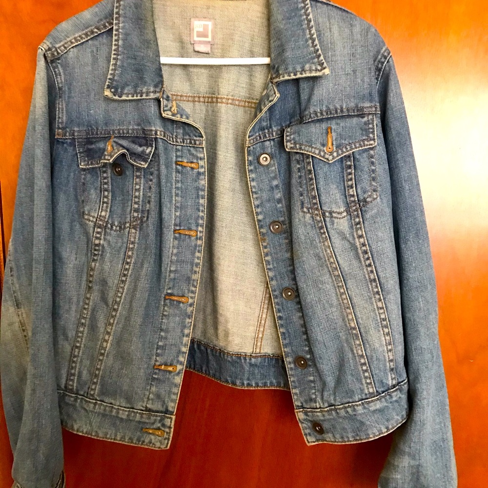 Jean jacket - Picture 1 of 3